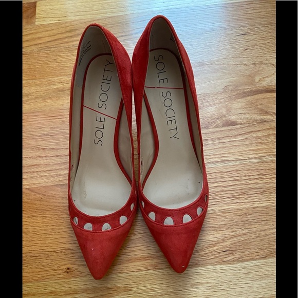 SOLE SOCIETY Magnolia Poppy Sued Pumps - Picture 3 of 14